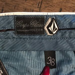 Volcom shorts